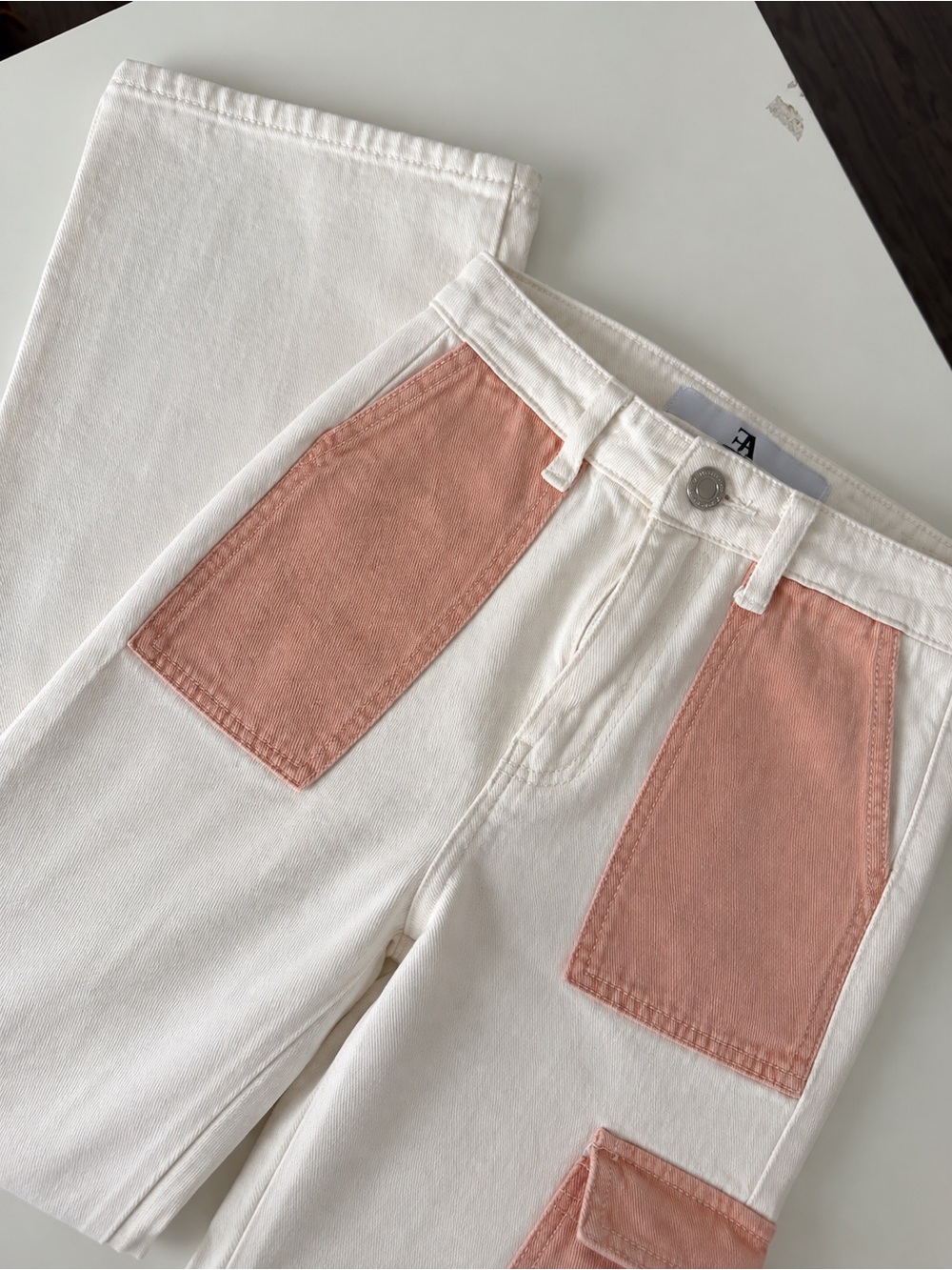 White Straight-Leg Women's Jeans with Peach Patch Pockets